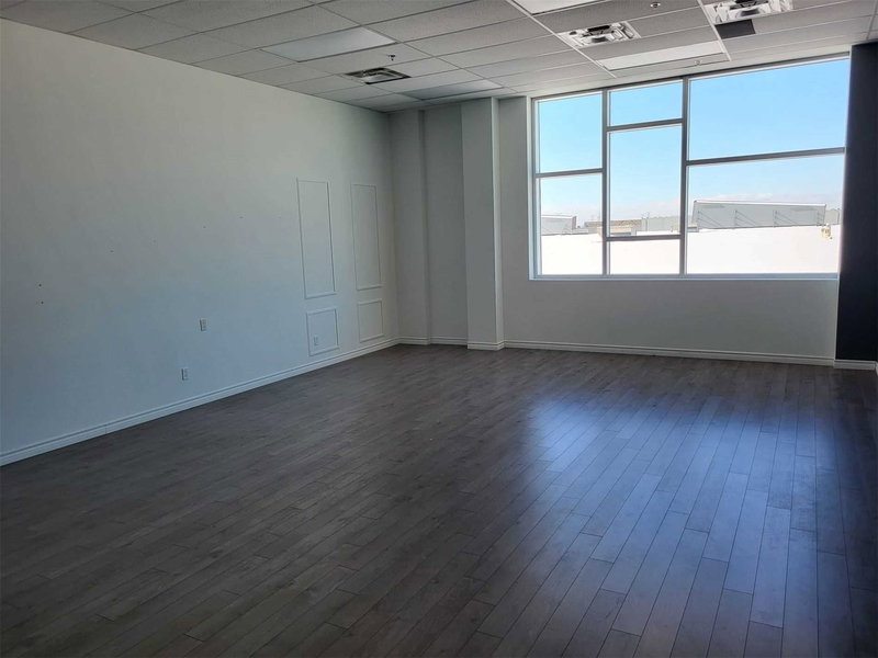 416 - 7250 Keele St, Vaughan, L4K1Z8 | Image 2