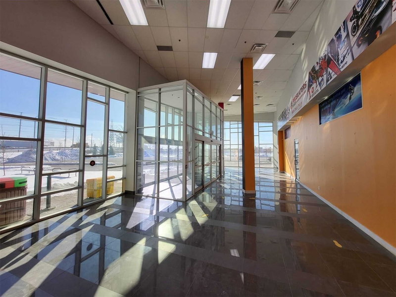 412-413 - 7250 Keele St, Vaughan, L4K1Z8 | Image 3