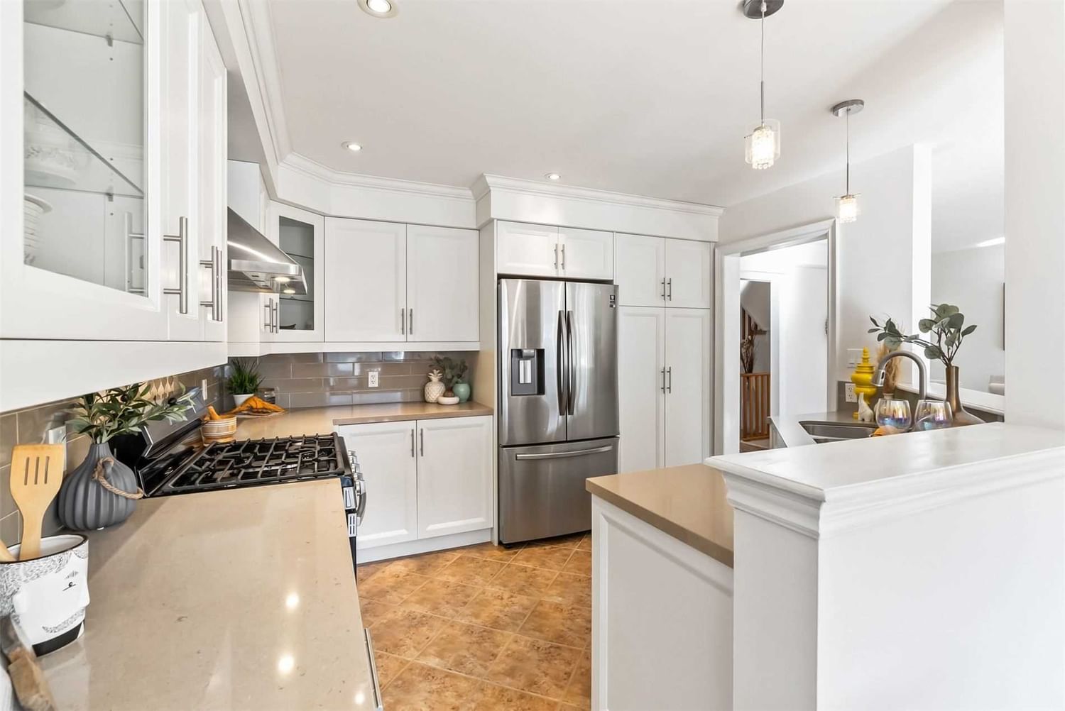 Listing Image 19
