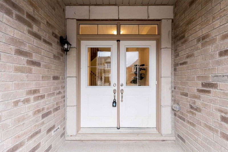 1633 Corsal Crt, Innisfil, L9S 0J9 | Image 2