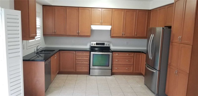 73 Eakin Mill Rd, Markham, L6E 1N9 | Image 3