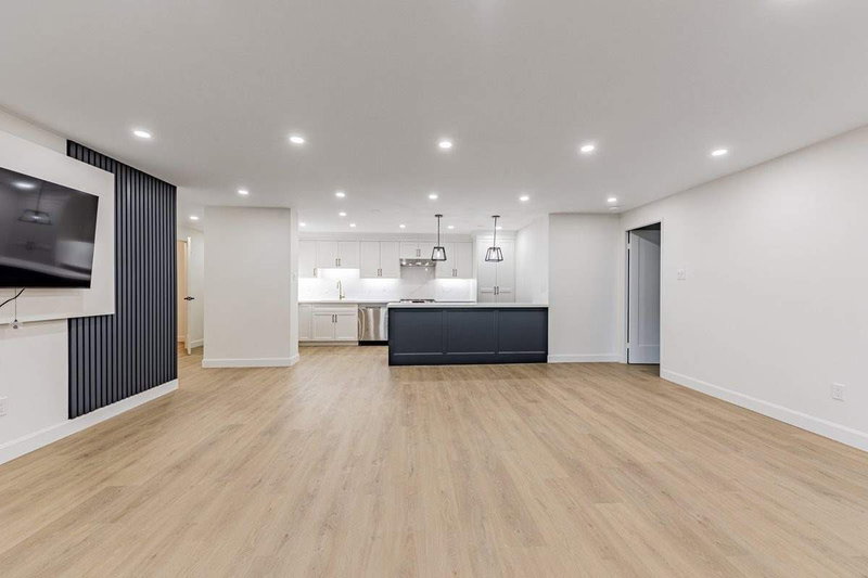 1004 - 50 Inverlochy Blvd, Markham, L3T4T6 | Image 3