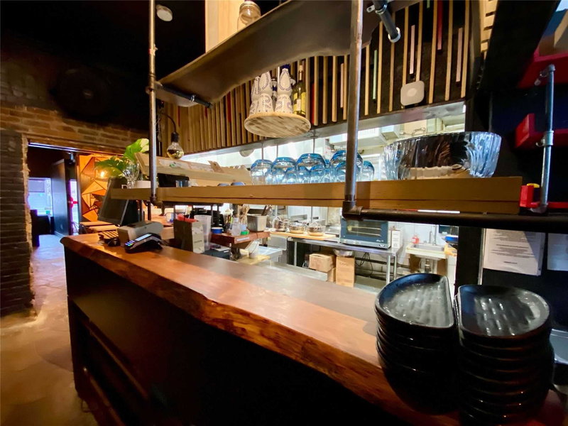 76 Main St N, Markham, L3P 1X5 | Image 2