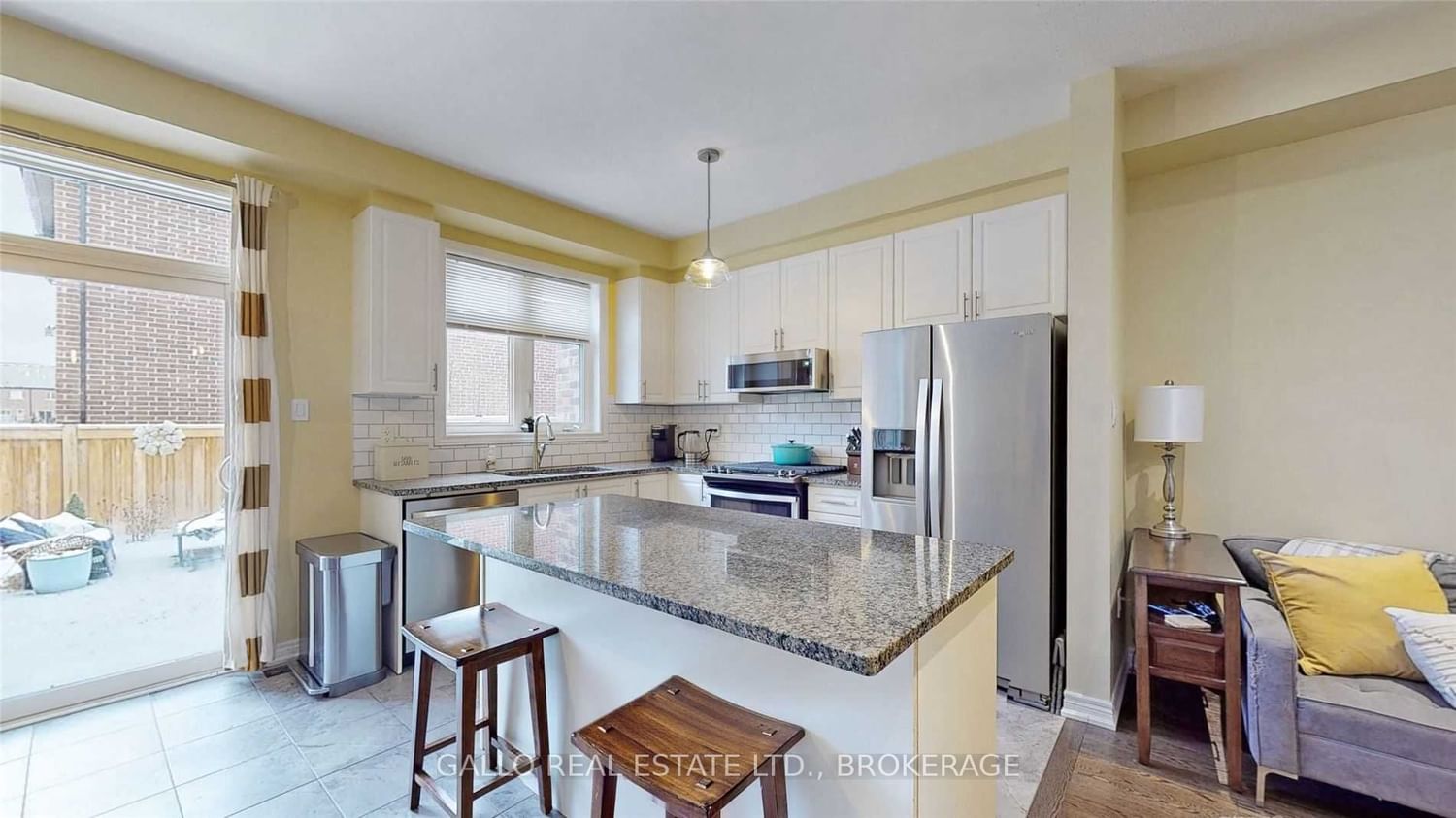 Listing Image 7