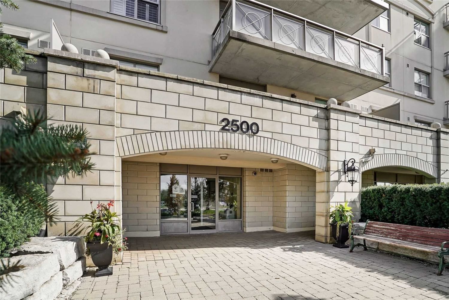 Condo sold at 113-2500 Rutherford Road, Vaughan, Concord, L4K 5N7 - MLS: N5873255