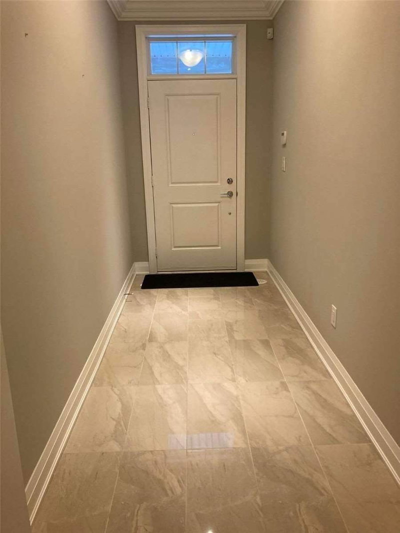 15 Dunton Lane, Richmond Hill, L4B0G4 | Image 2