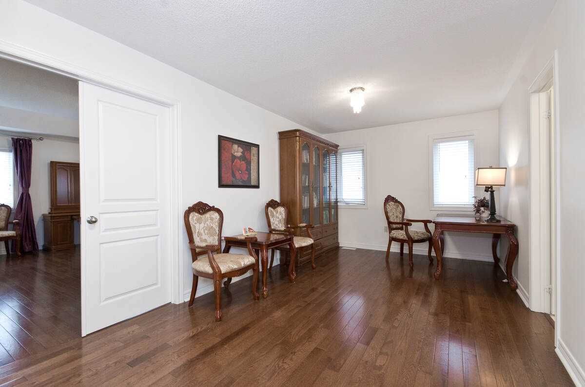 Listing Image 28