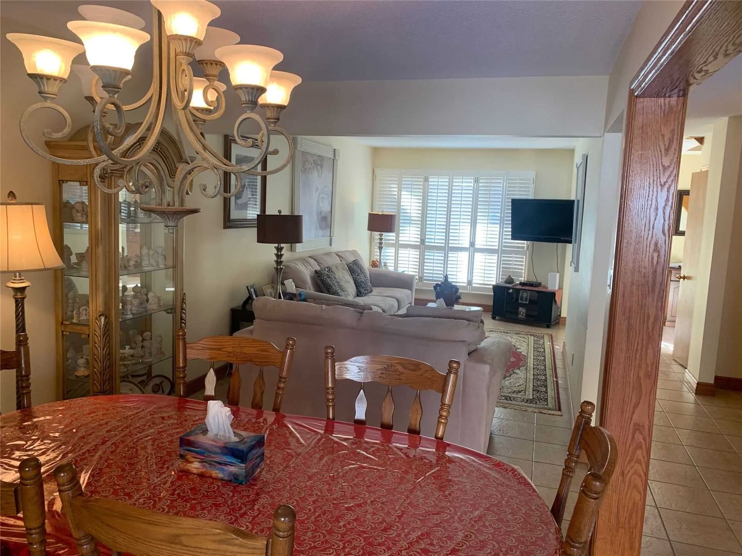 Listing Image 4