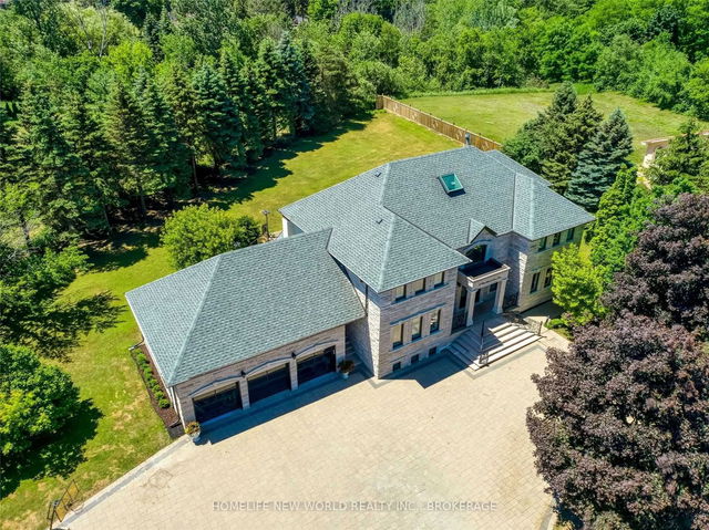 12 Woodland Acres Crescent