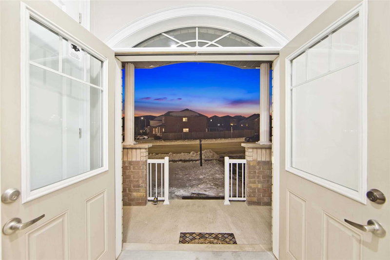 1949 Jans Blvd, Innisfil, L9S 5A5 | Image 3