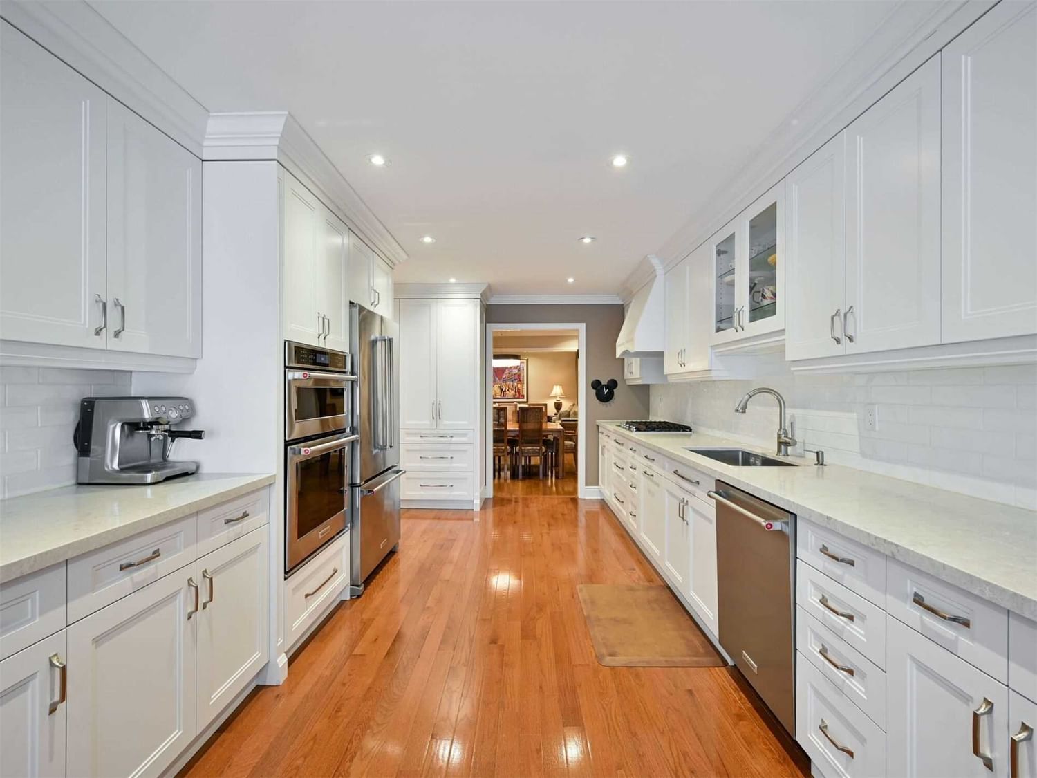 Listing Image 16