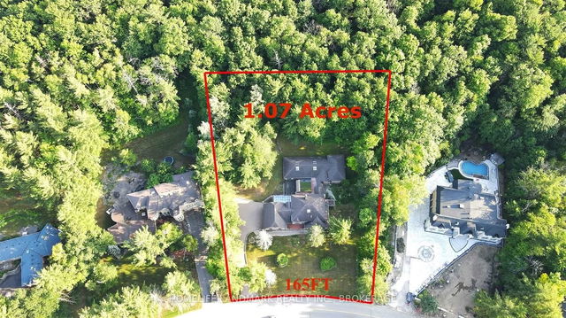 322 Woodland Acres Crescent