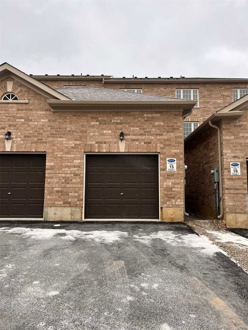 553 White's Hill Ave, Markham, L6B 0J8 | Image 2