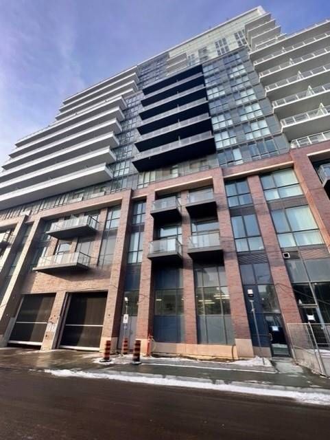 207 - 10 Honeycrisp Cres, Vaughan, L4K 0M7 | Image 3