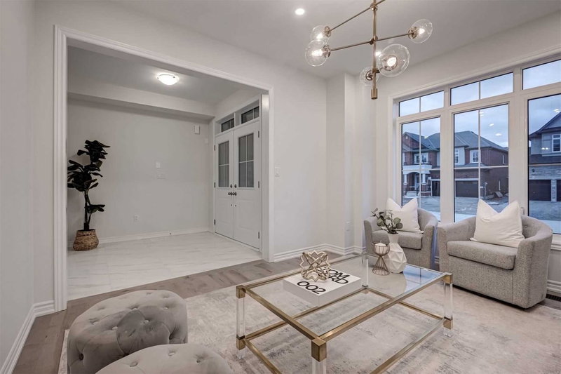 1633 Corsal Crt, Innisfil, L9S 0J9 | Image 3