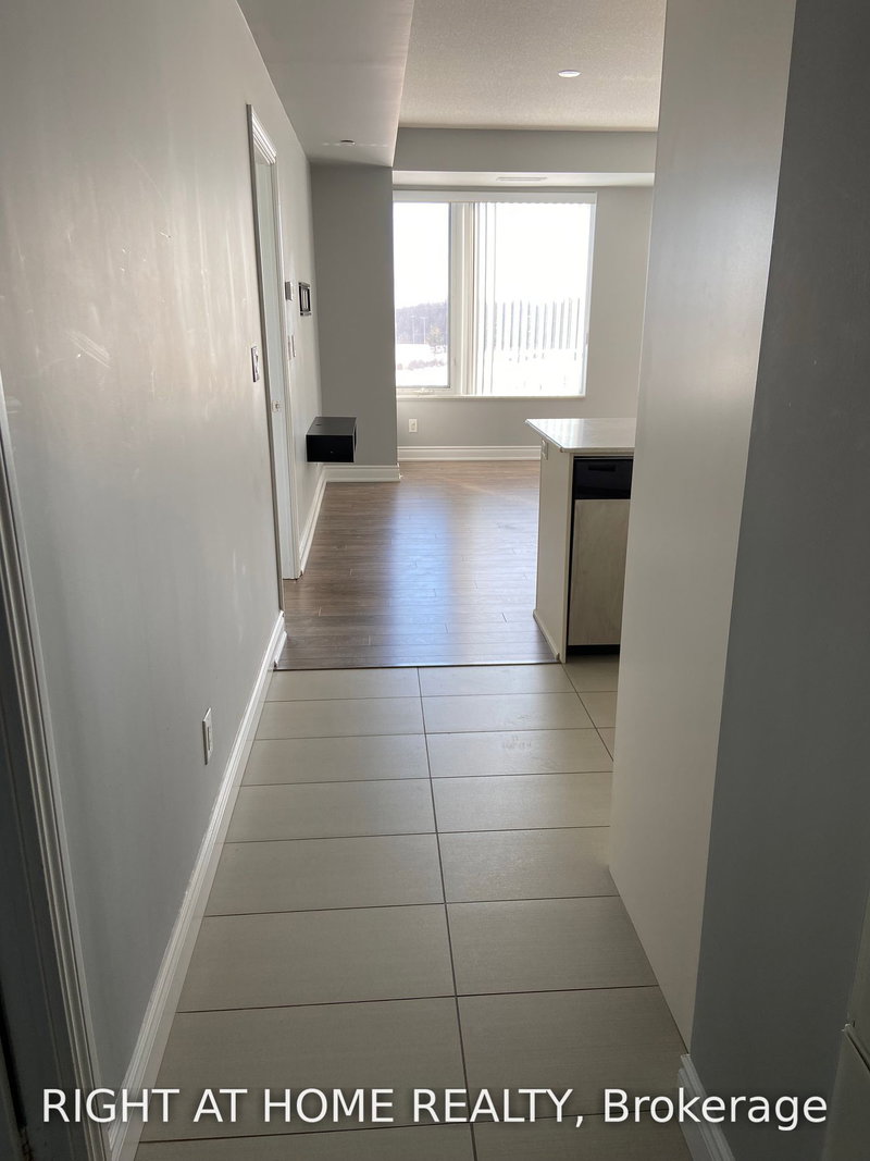 1016 - 277 South Park Rd, Markham, L3T 0B7 | Image 2