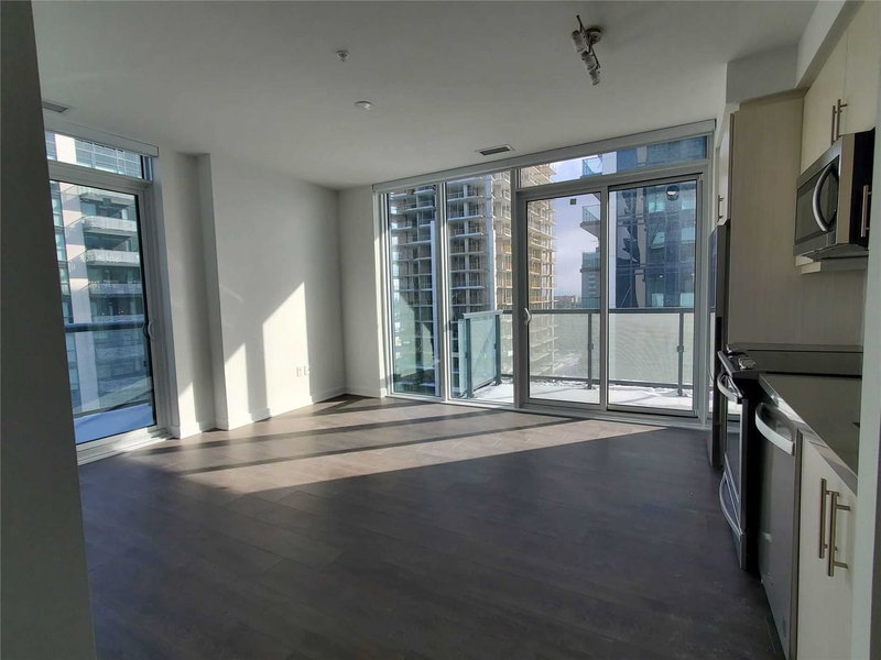 1614 - 85 Oneida Cres, Richmond Hill, L4B 0A6 | Image 3