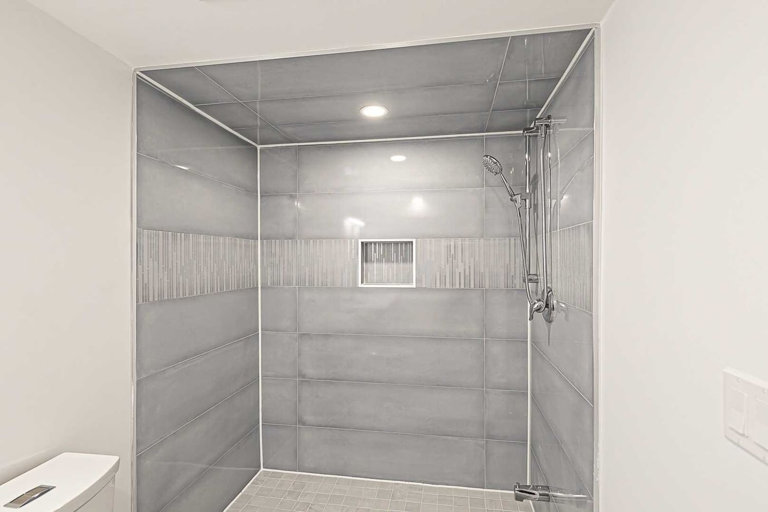 Listing Image 30
