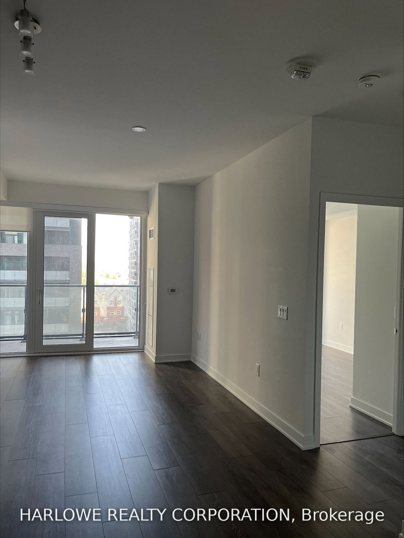 706 - 95 Oneida Cres, Richmond Hill, L4B 0B1 | Image 2