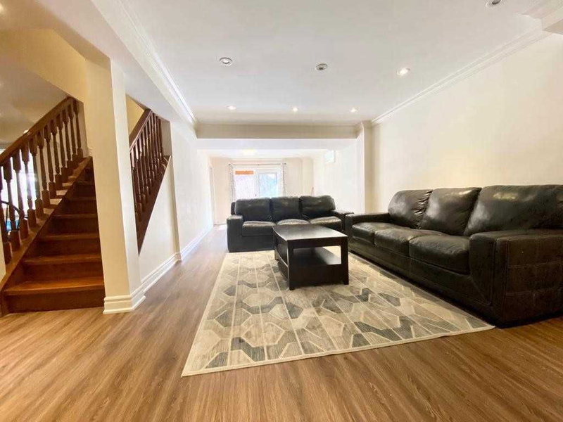 Bsmt - 9 Wiley Ave, Richmond Hill, L4S 0C6 | Image 2