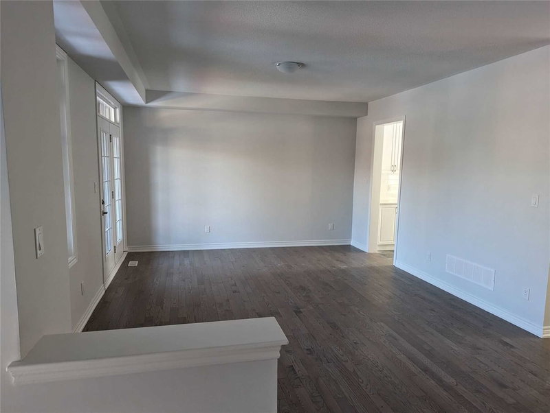 23 Faimira Ave, Georgina, L4P 0C2 | Image 2