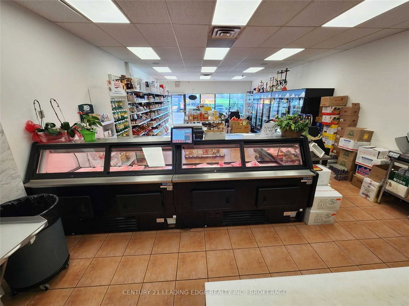 4 - 190 Simcoe Ave, Georgina, L4P 2H7 | Image 3