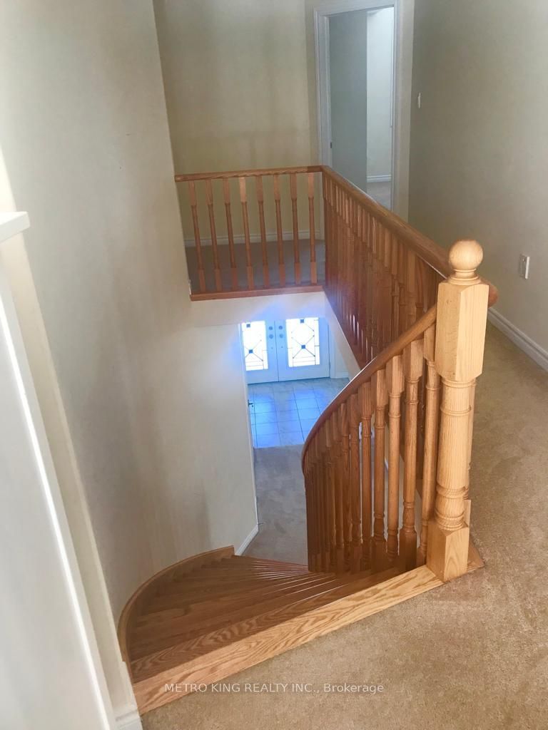 1449 Gilford Rd, Innisfil, L0L 1R0 | Image 2