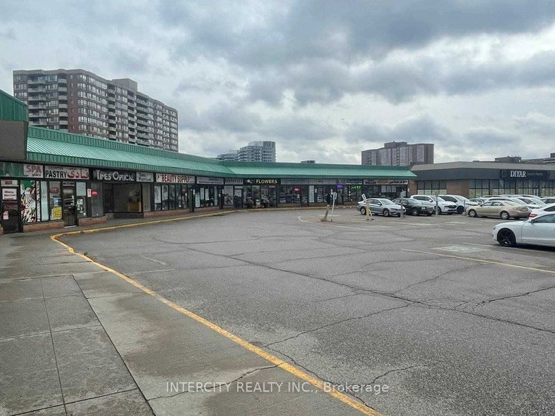 A - 9625 Yonge St, Richmond Hill, L4C 5T2 | Image 2