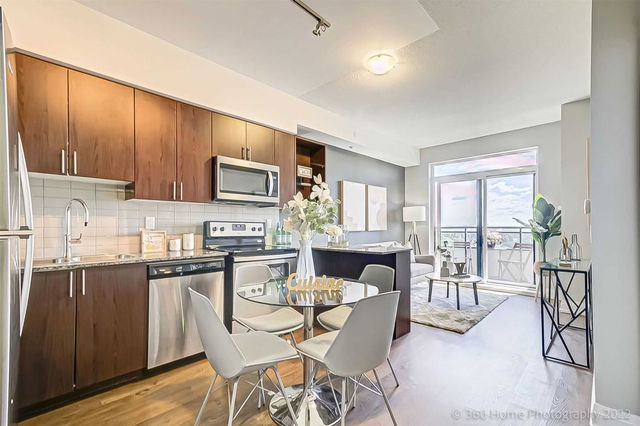 1018 - 7900 Bathurst Street