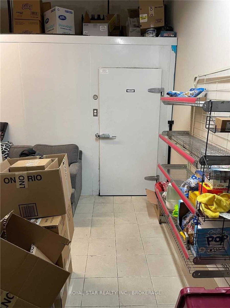 C6 - 1410 Major Mackenzie Dr W, Vaughan, L6A 4H6 | Image 2