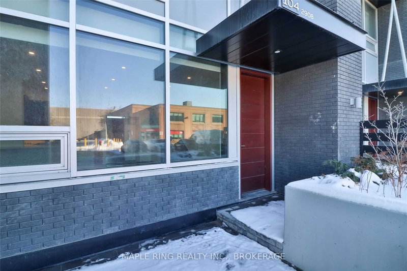 Th 104 - 2908 Highway 7 Rd, Vaughan, L4K 0K5 | Image 2