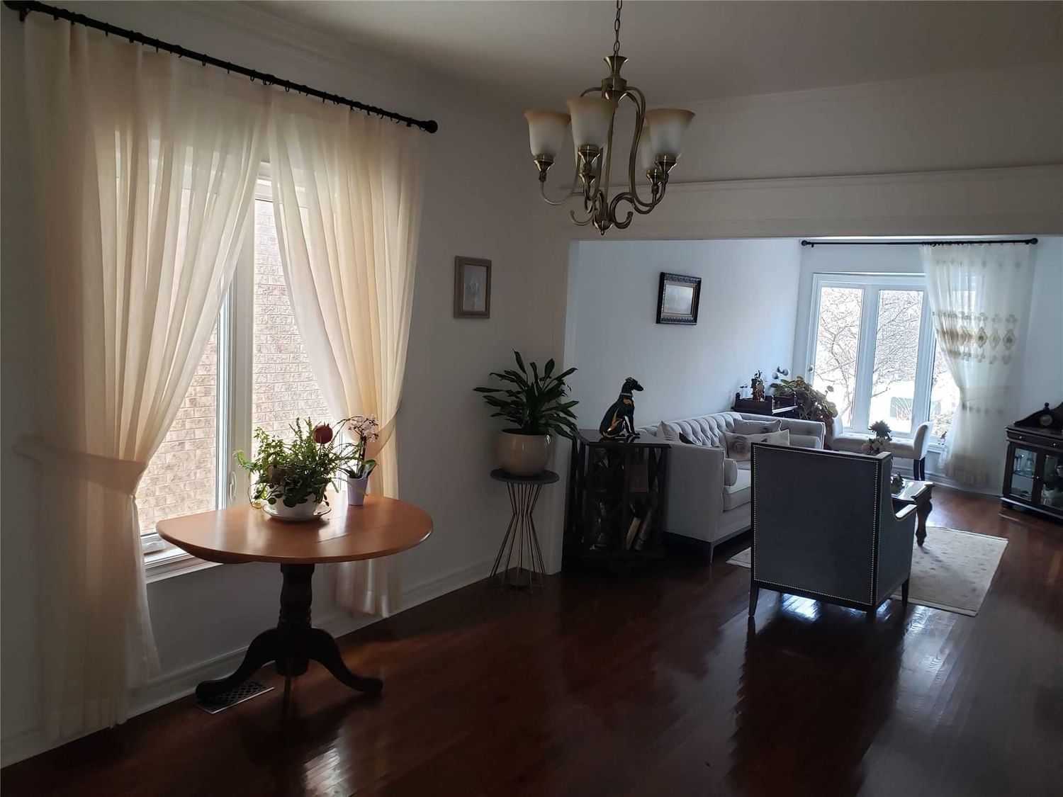 Listing Image 7