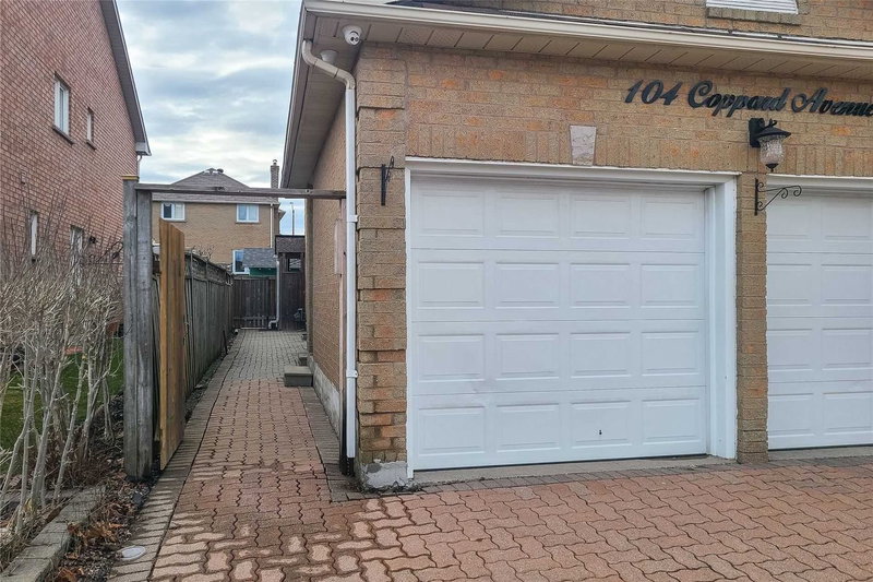 104 Coppard Ave, Markham, L3S 2S6 | Image 2