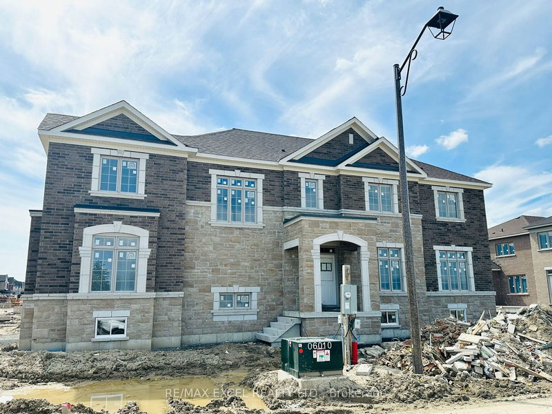 333 Boundary Blvd, Whitchurch-Stouffville, L4A 5E2 | Image 2