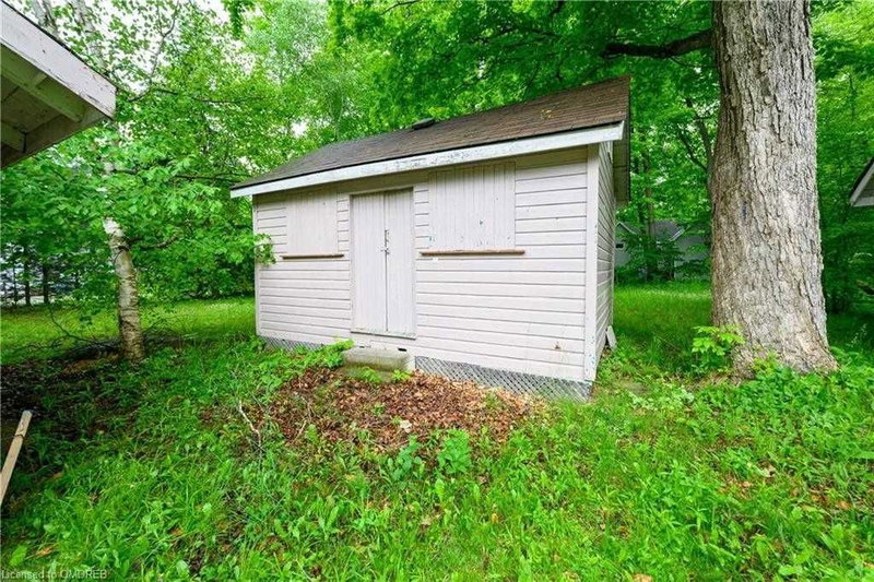 720 Hastings Ave, Innisfil, L9S 1Z3 | Image 2