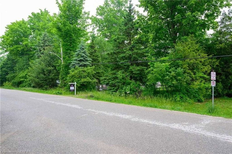 722 Hastings Ave, Innisfil, L9S 1Z3 | Image 2