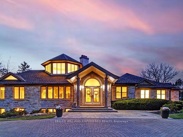 60 Kingswood Drive