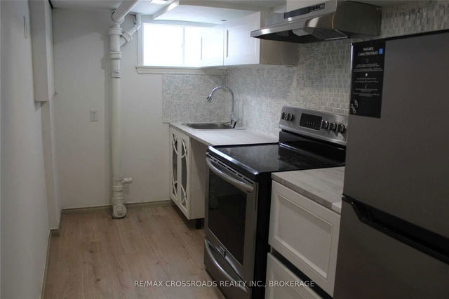 Bsmnt - 107 Lakeland Crescent