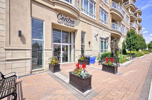 302 - 15277 Yonge Street