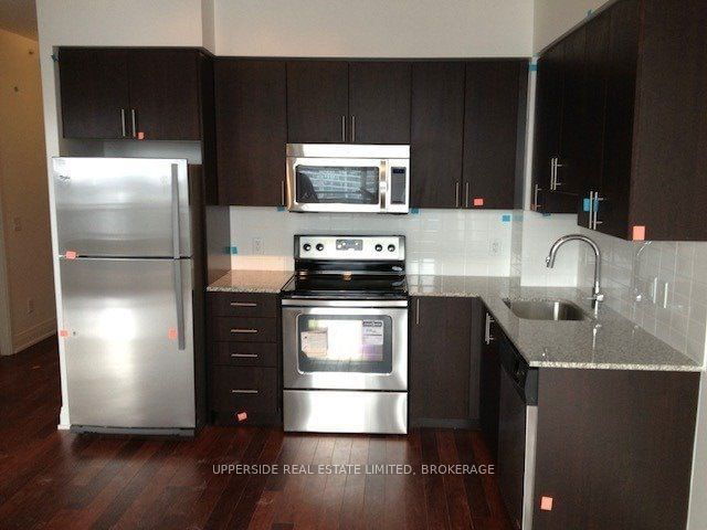 807 - 85 North Park Road
