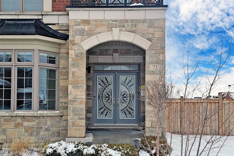 72 Charlotte Abby Dr, East Gwillimbury, L9N 0S9 | Image 3