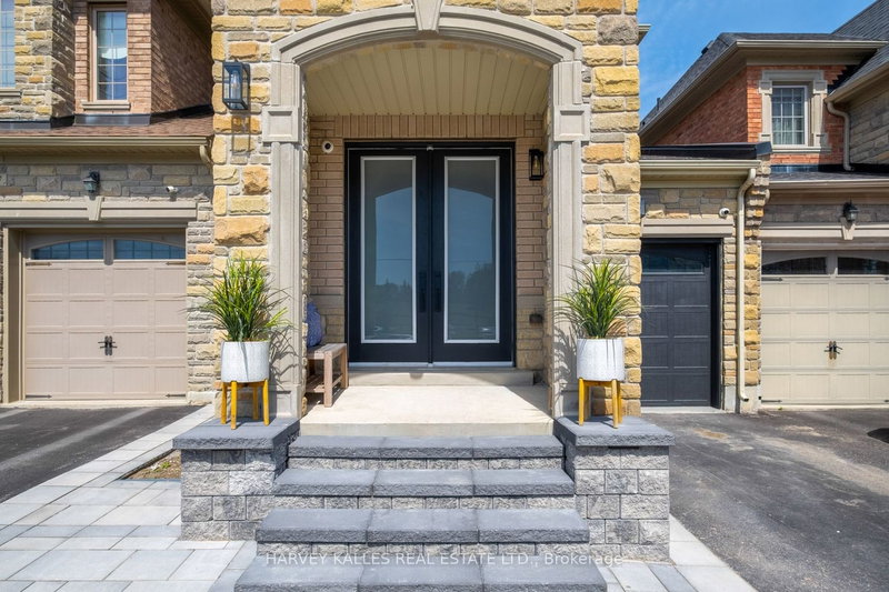 109 Alex Campbell Cres, King, L7B 0C1 | Image 3