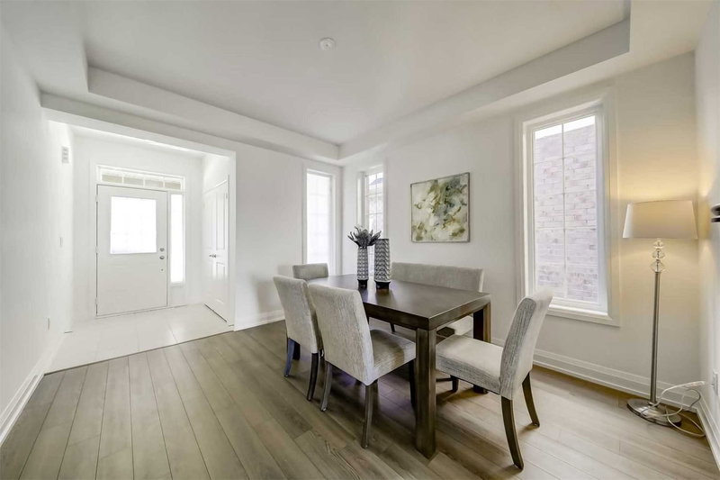 148 Frank Kelly Dr, East Gwillimbury, L9N 0V1 | Image 3