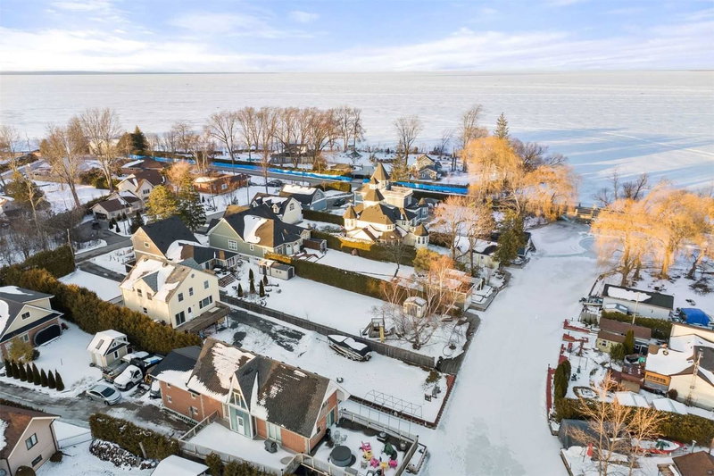 11 Red Robin Rd, Georgina, L4P 3E9 | Image 2