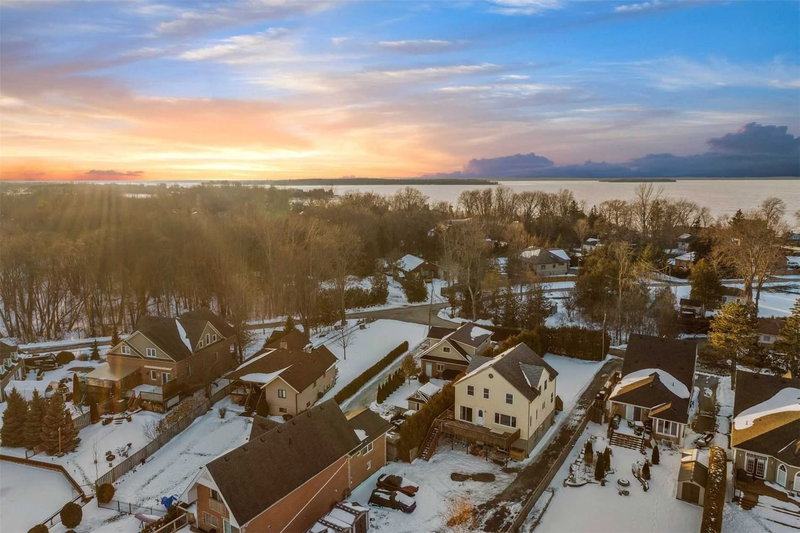 11 Red Robin Rd, Georgina, L4P 3E9 | Image 3