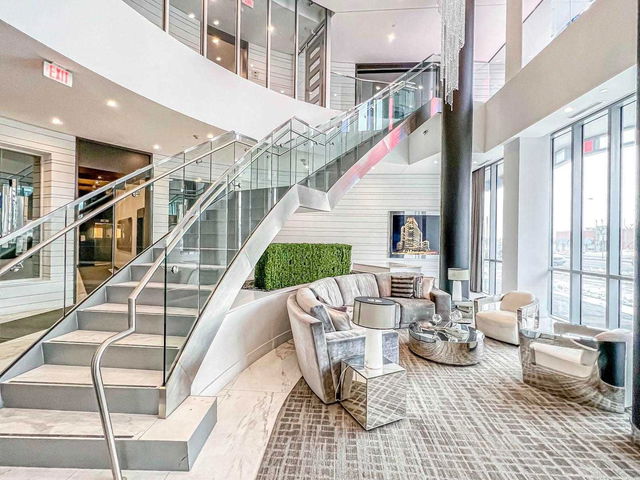 325 - 9471 Yonge Street