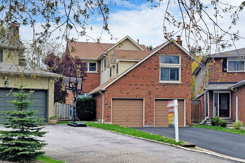 62 Bishop Cres, Markham, L3P 4N7 | Image 2