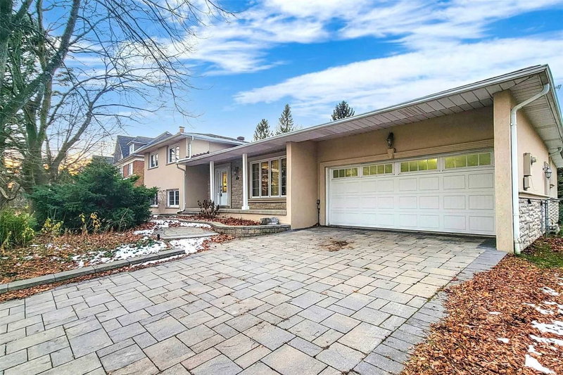 20 Blackforest Dr, Richmond Hill, L4E 2P5 | Image 2