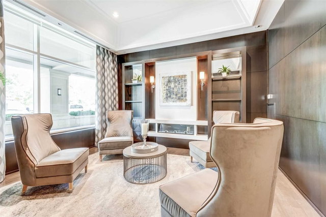 302 - 7 Bond Crescent