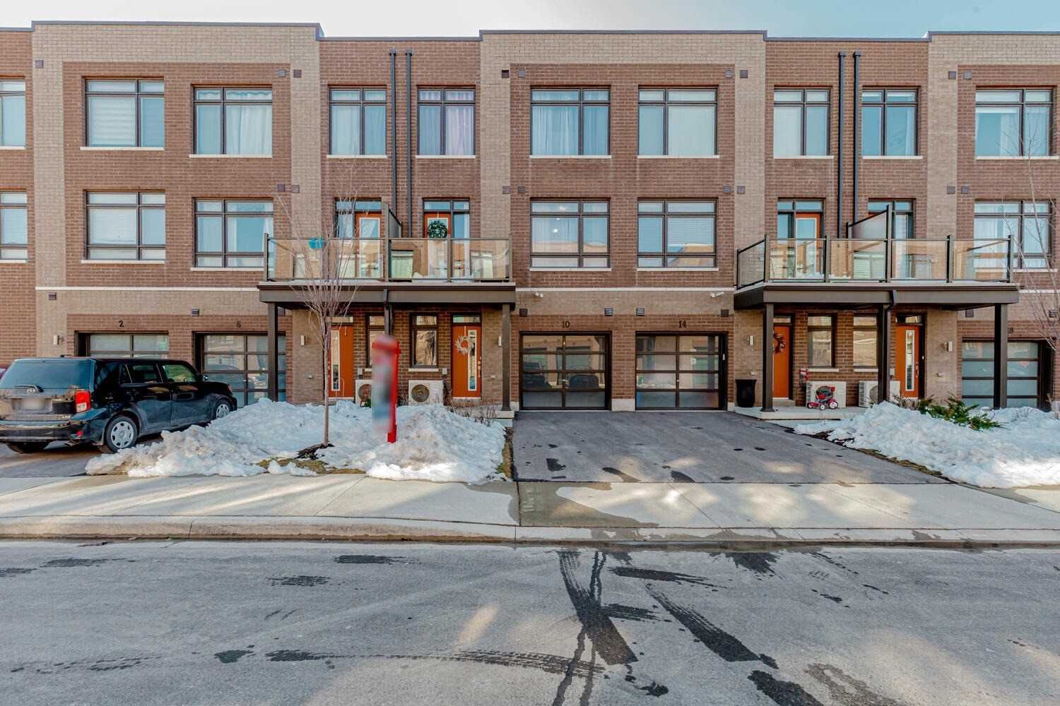 Townhouse sold at 10 Bluenose Street, Vaughan, Vaughan Grove, L4L 0L7 - MLS: N5960265